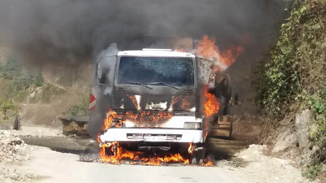 yang2-025.jpg yang2-025.jpg