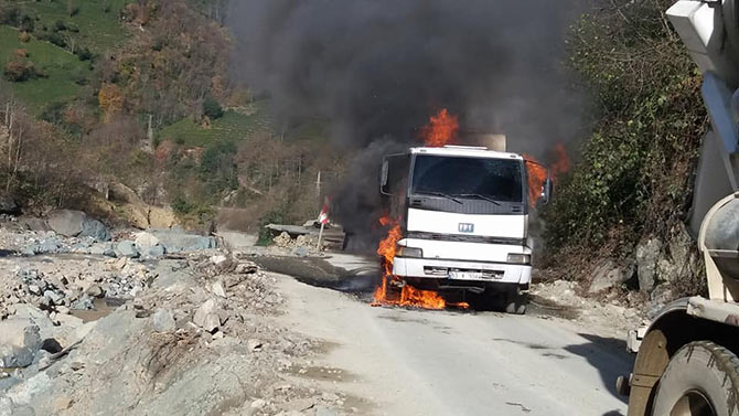 yang3-018.jpg yang3-018.jpg