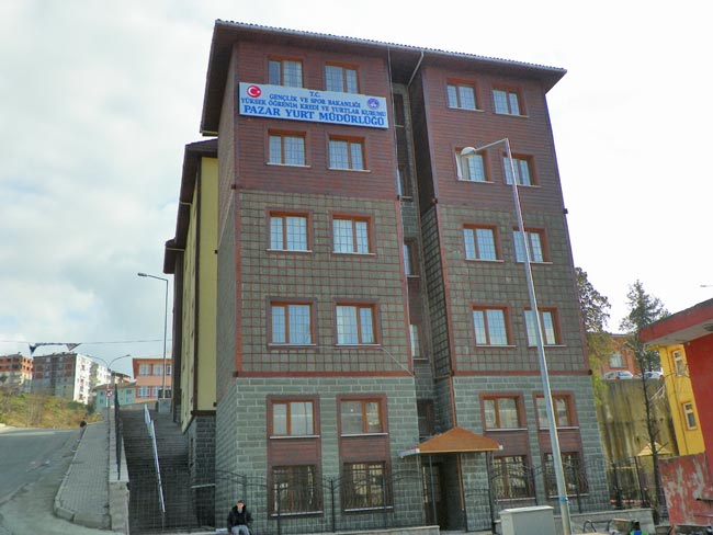 yurt2.20120223230456.jpg yurt2.20120223230456.jpg