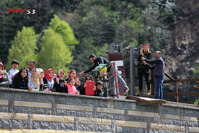 zipline2.jpg zipline2.jpg